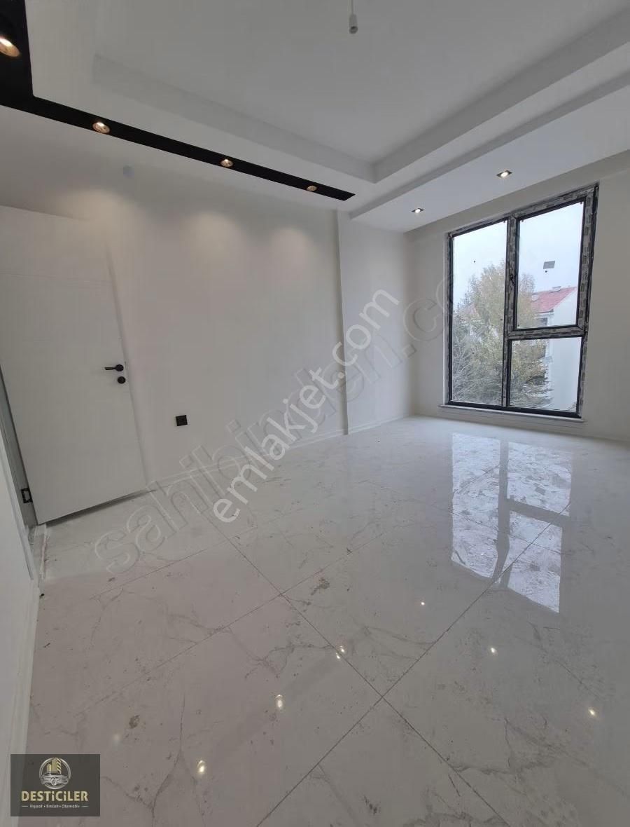 Hg-179 Çamlıca Mah. Önü Açık Birlik Cd. 3+1 Daireler - Görsel 18