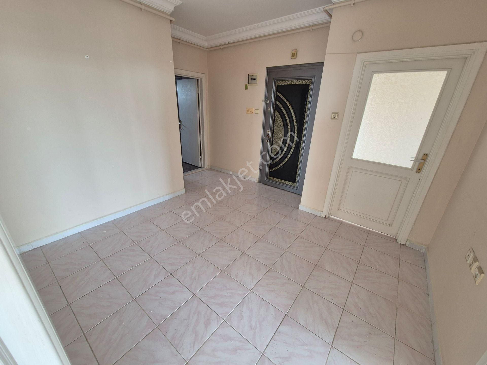 Prestijden Aydınlıkevler'de Deniz Manzaralı Doğalgazlı 3+1 Daire - Görsel 18