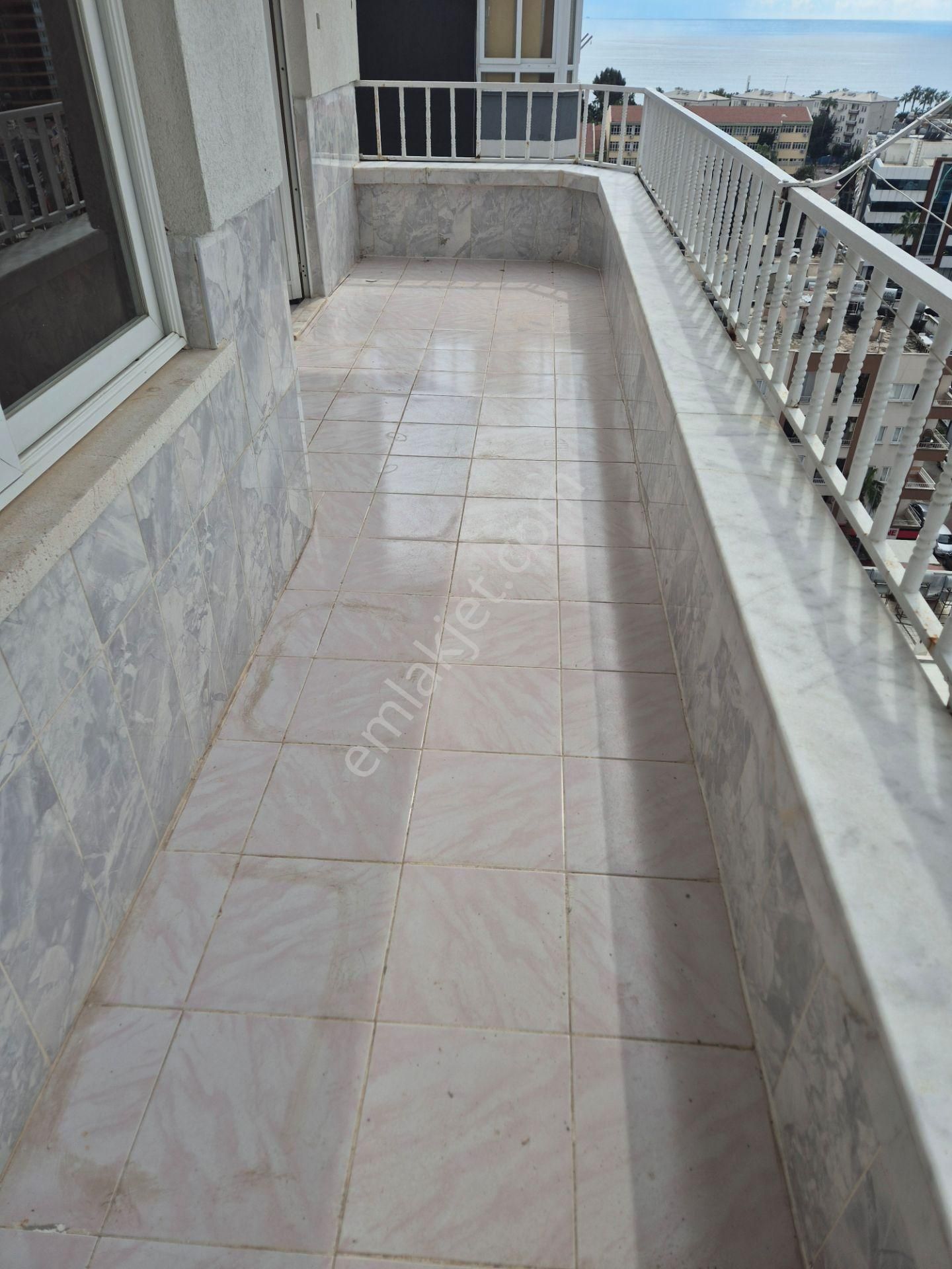Prestijden Aydınlıkevler'de Deniz Manzaralı Doğalgazlı 3+1 Daire - Görsel 22