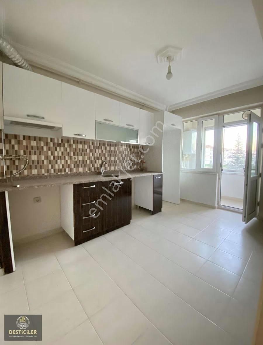 Yk-tombakzade Cd.üzeri Geniş Kullanışlı 2+1 Daire