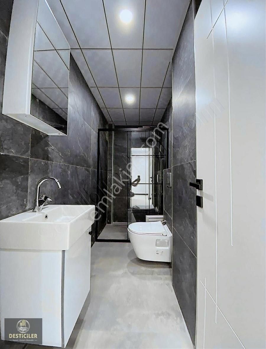 Yk-desticiler'den Birlik Cd. Yakını Özel Garajlı Ferah 3+1 Daire - Görsel 6