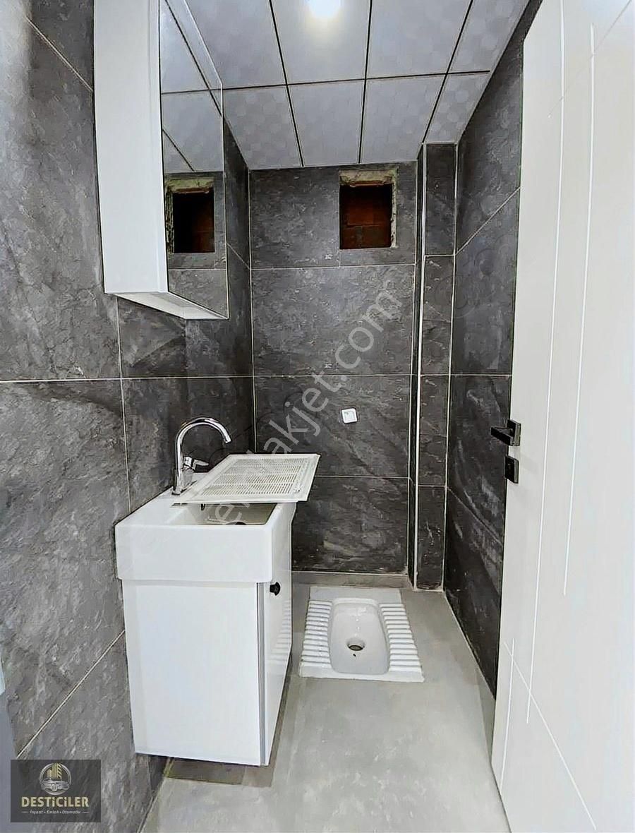 Yk-desticiler'den Birlik Cd. Yakını Özel Garajlı Ferah 3+1 Daire - Görsel 15