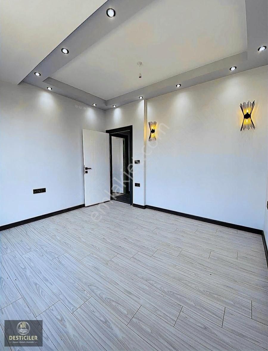 Yk-desticiler'den Birlik Cd. Yakını Özel Garajlı Ferah 3+1 Daire - Görsel 12