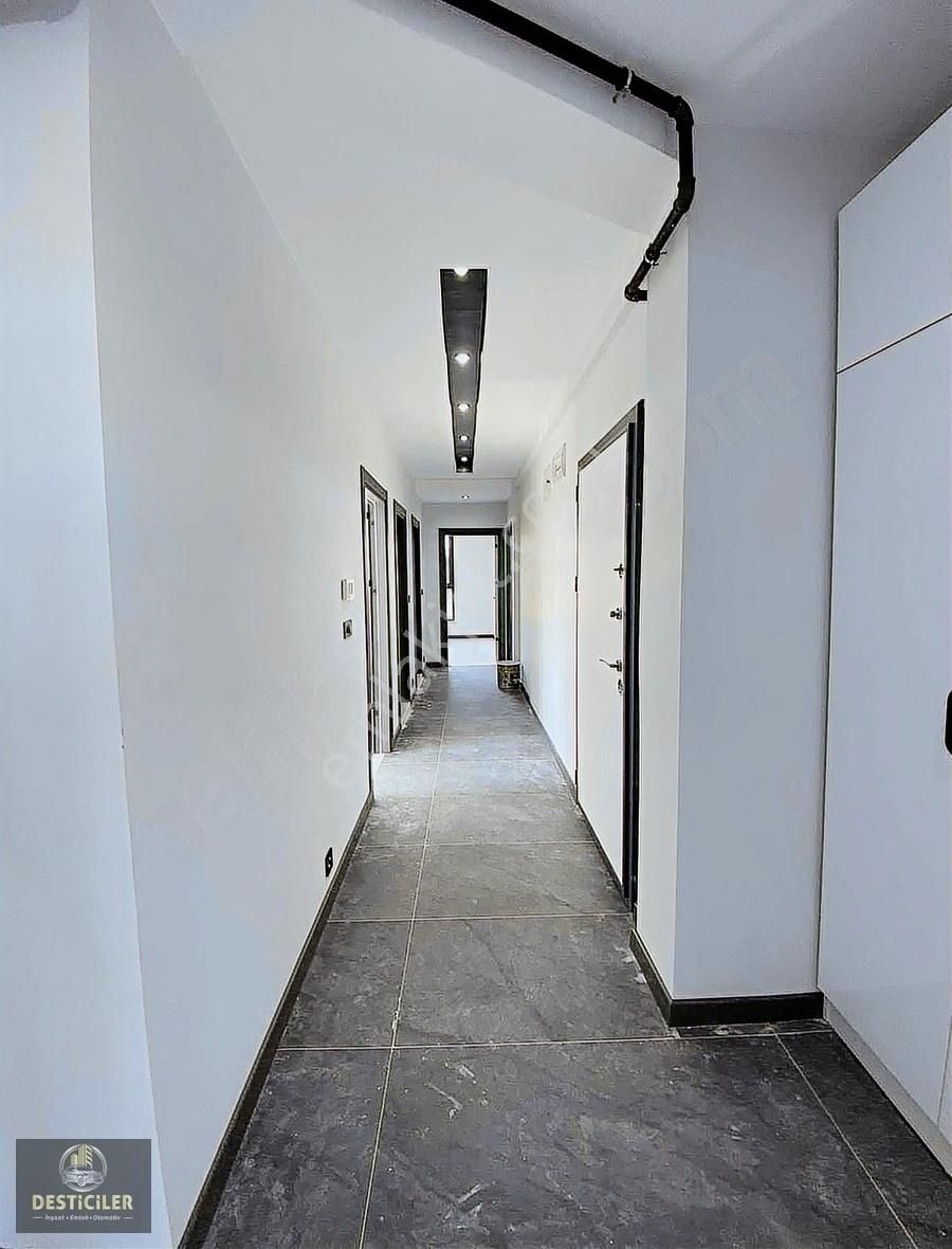 Yk-desticiler'den Birlik Cd. Yakını Özel Garajlı Ferah 3+1 Daire - Görsel 4