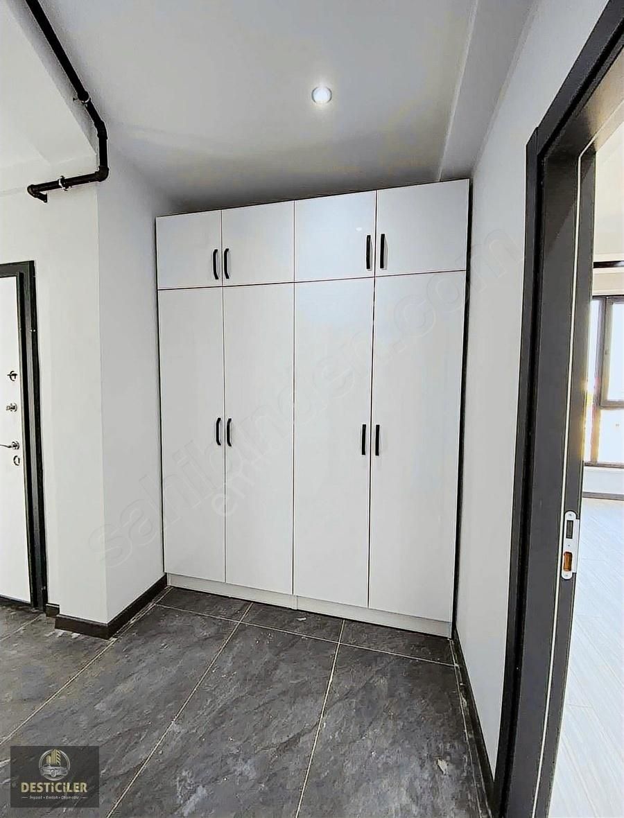 Yk-desticiler'den Birlik Cd. Yakını Özel Garajlı Ferah 3+1 Daire - Görsel 16