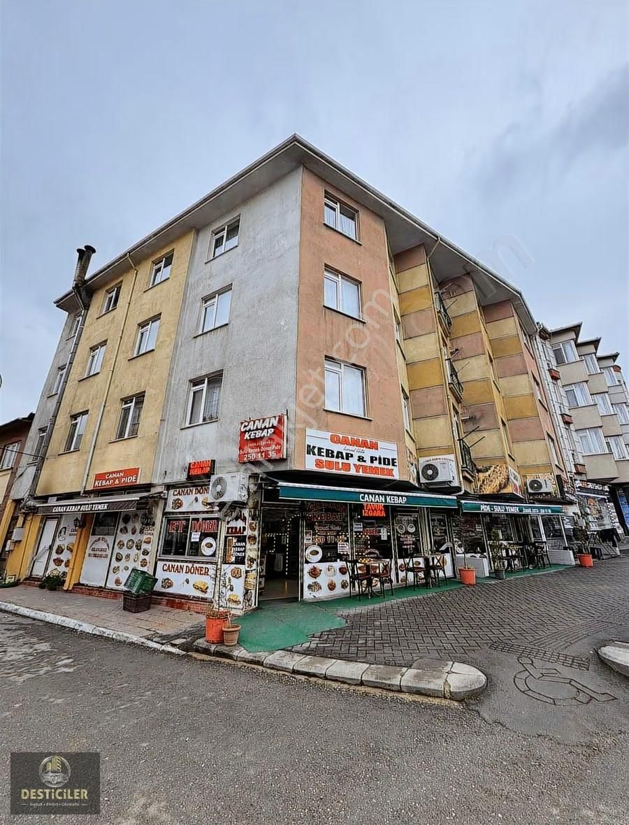 Ad-emek Mahallesi Cadde Üzeri Mükemmel Konum 3+1 145 M2