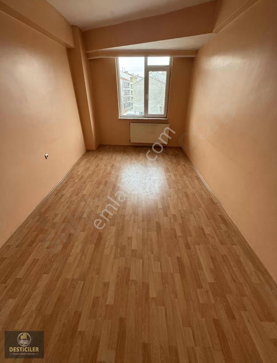Ad-emek Mahallesi Cadde Üzeri Mükemmel Konum 3+1 145 M2 - Görsel 7