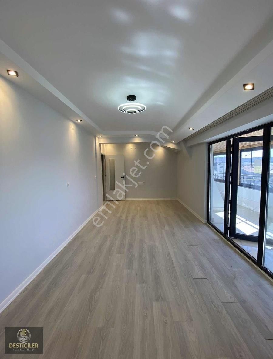 Au-desticiler Çamlıcada İskanlı,geniş Teraslı 4+1 Dubleks Daire - Görsel 19