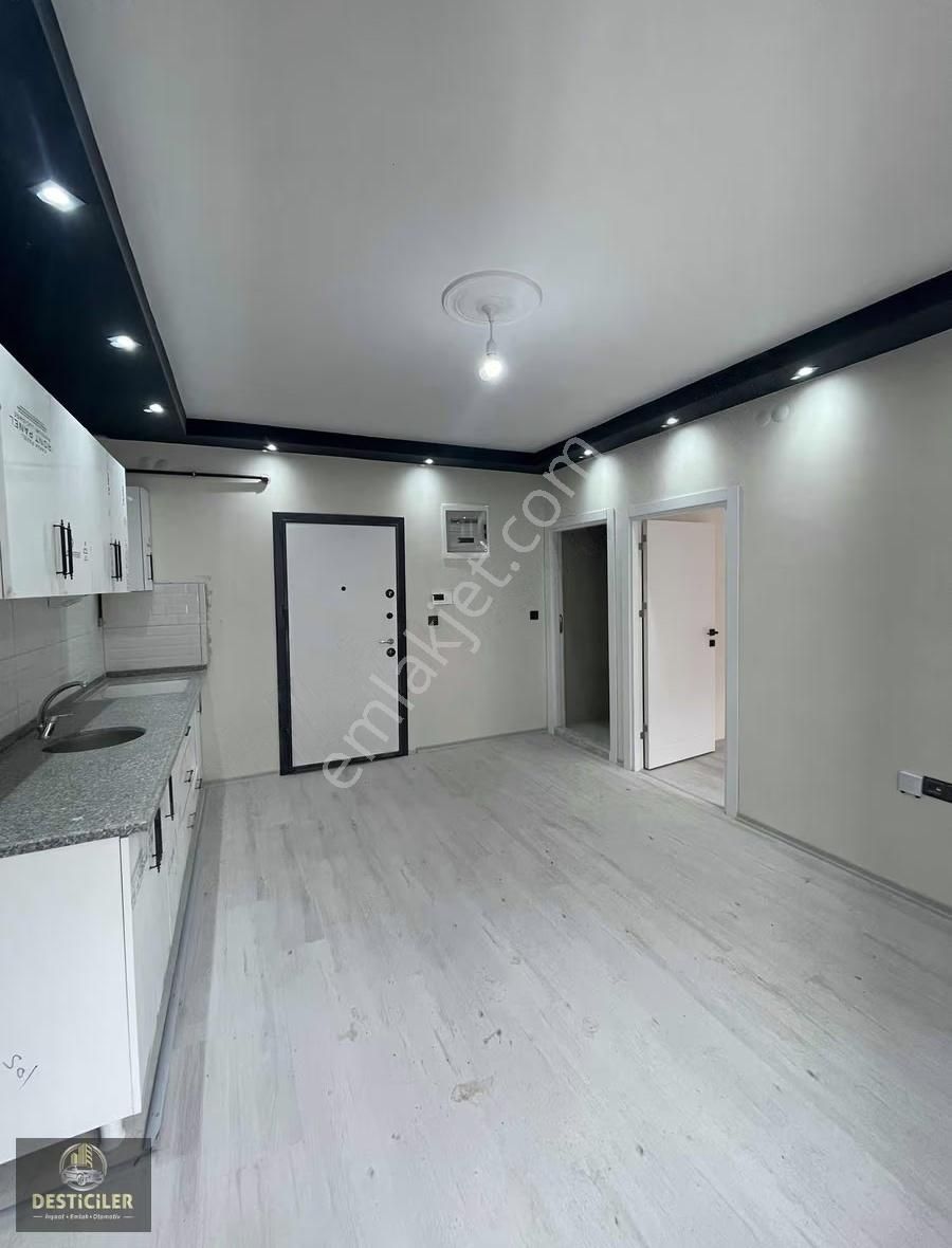 Pt- Büyükdere Mahallesi Üniversite Yakını Satılık 1+1 Daire