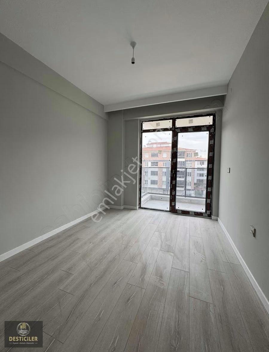 Eı-albayrak Bulvarı Yakını Site İçi Özel Garajlı 2+1 Daire - Görsel 19