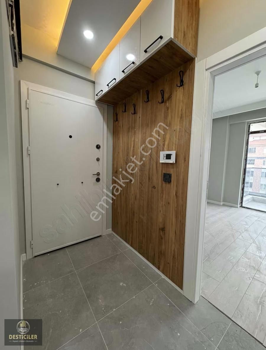 Eı-albayrak Bulvarı Yakını Site İçi Özel Garajlı 2+1 Daire - Görsel 7