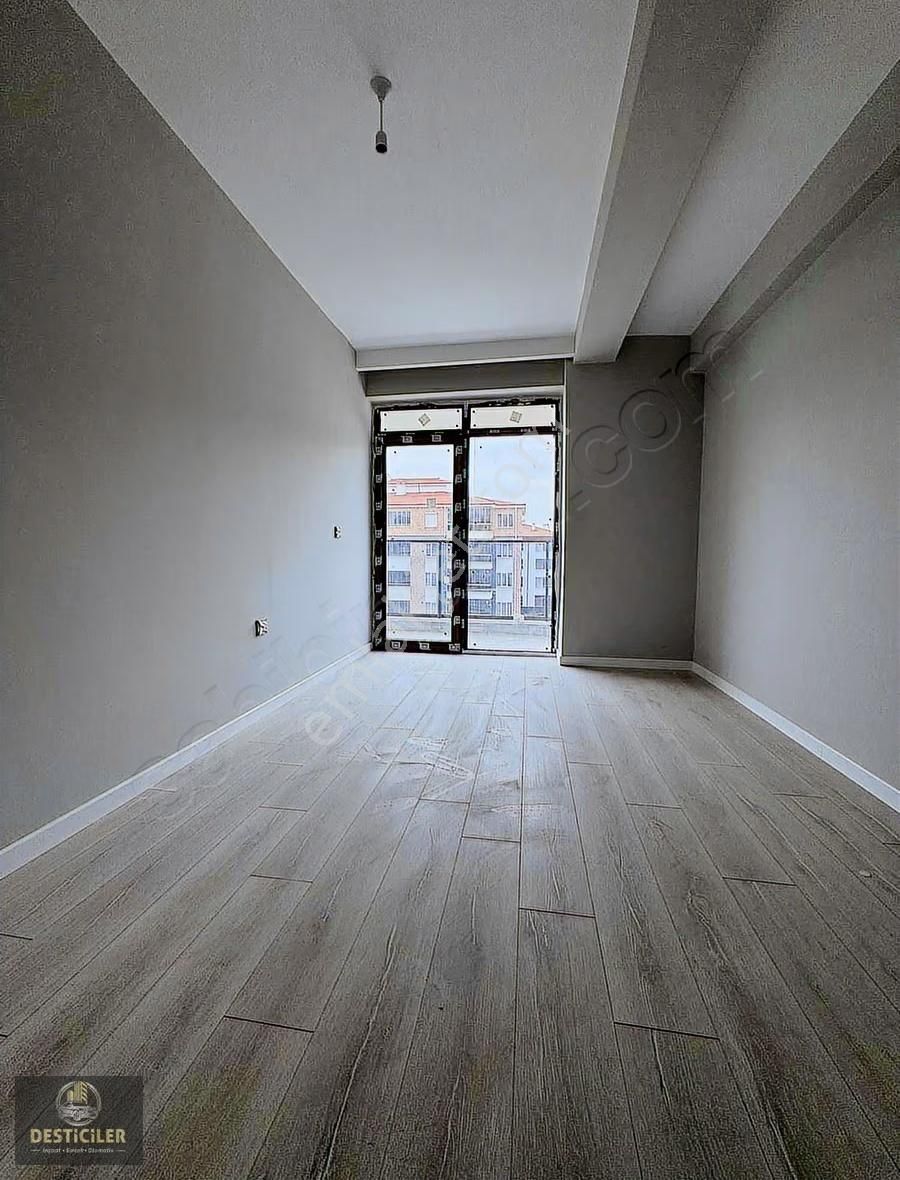 Eı-albayrak Bulvarı Yakını Site İçi Özel Garajlı 2+1 Daire - Görsel 11