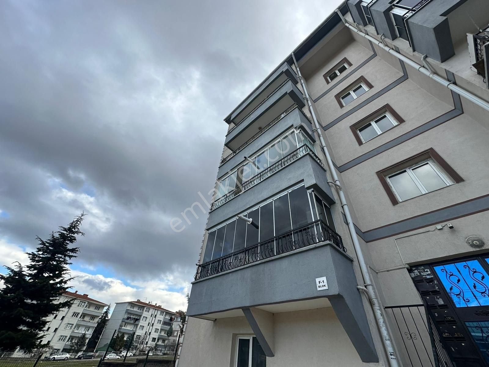 Sincan Ahmesut Bulvarı Dorapark Karşında Geniş 3+1 Kiralık Daire - Görsel 5