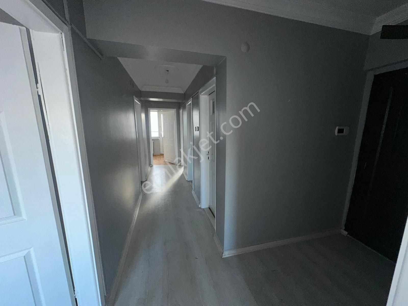 Sincan Ahmesut Bulvarı Dorapark Karşında Geniş 3+1 Kiralık Daire - Görsel 10
