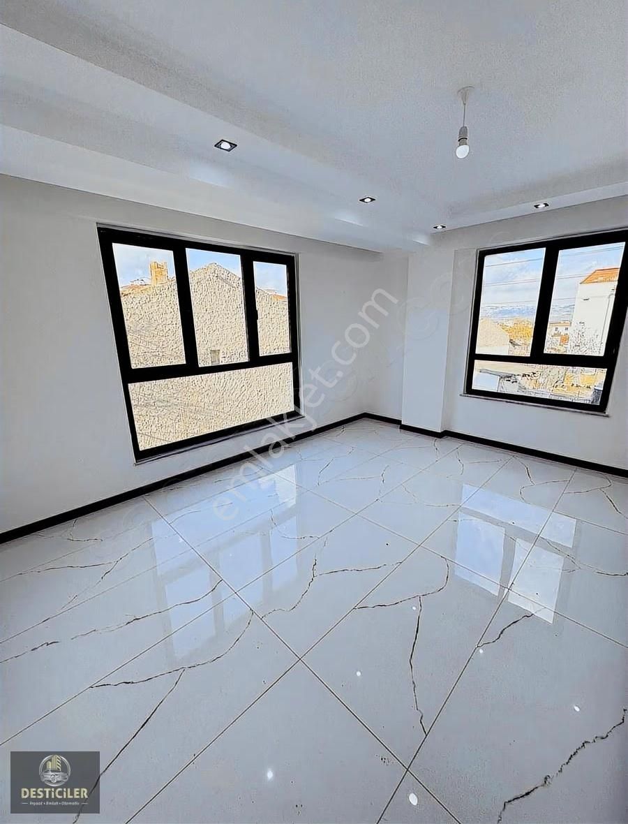 Ck- 71 Evler'de Özel Garajlı | Yerden Isıtmalı | 2+1 115 M² - Görsel 9