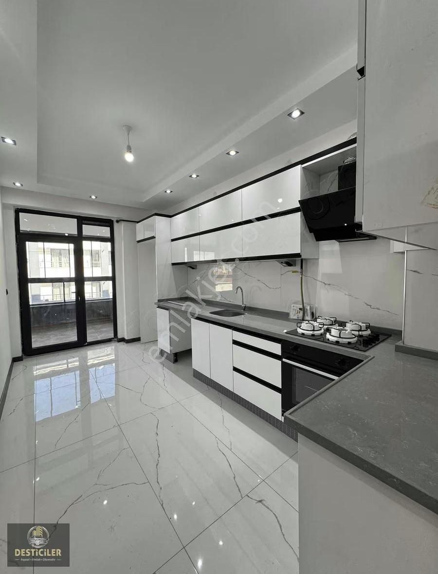 Ck- 71 Evler'de Özel Garajlı | Yerden Isıtmalı | 2+1 115 M² - Görsel 3