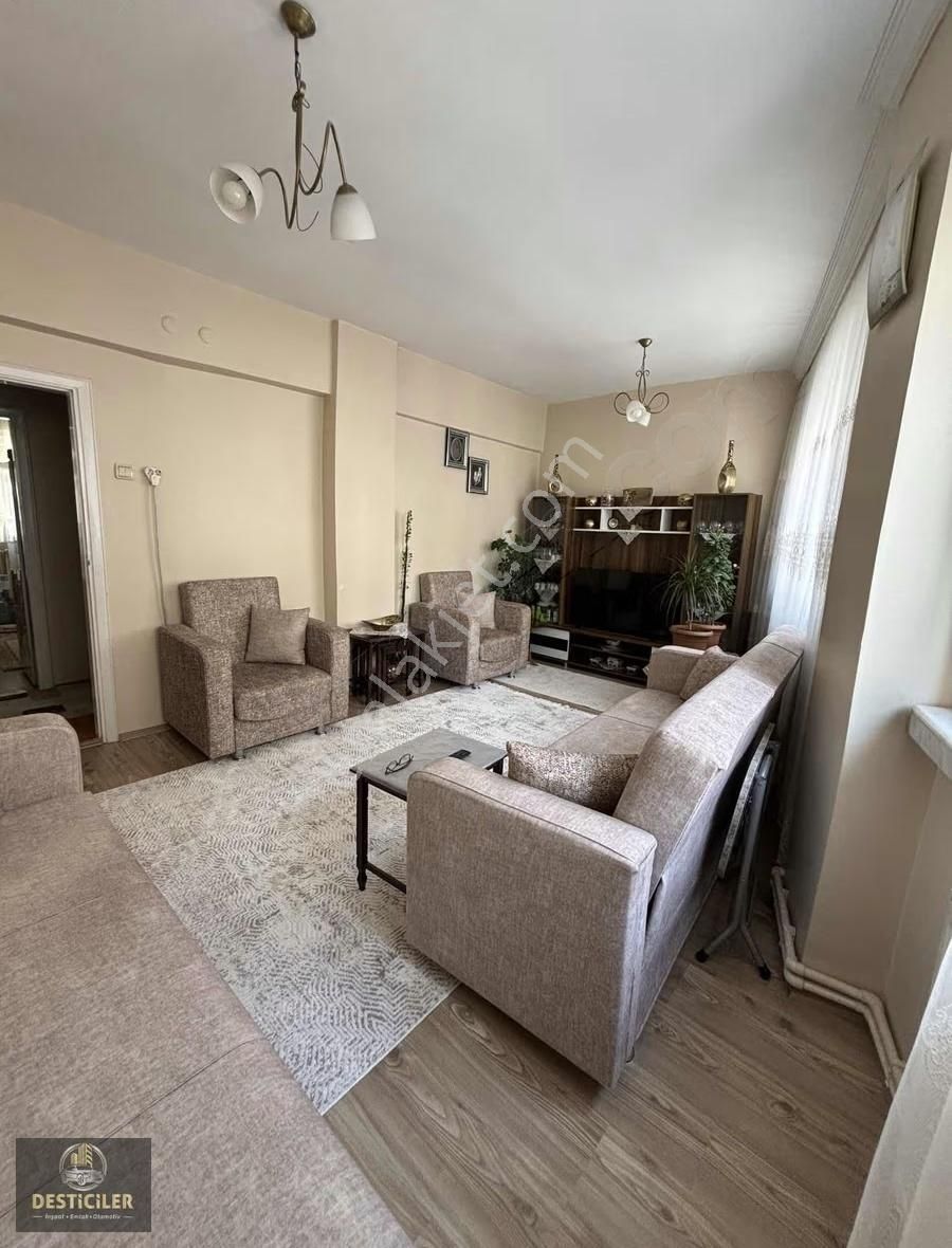 Om-desticiler Sakarya Caddesi Yakını Fırsat 2+1 Daire - Görsel 5