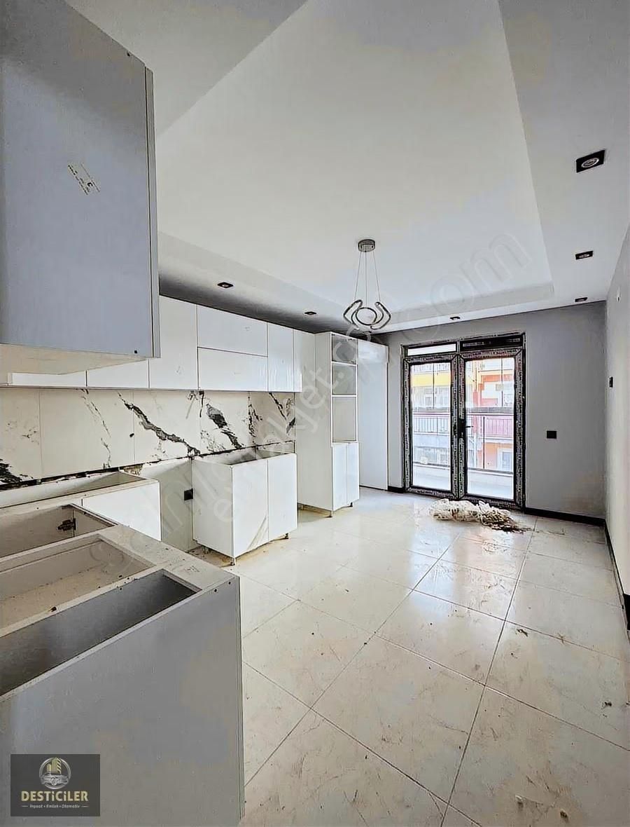 Om-desticiler Gaffar Okkan Caddesi Yakını 3+1 Lüks Daire - Görsel 9