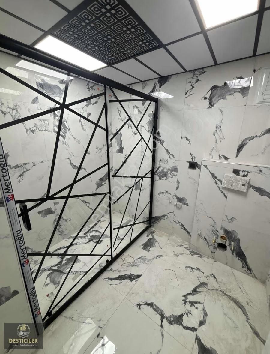 Om-desticiler Gaffar Okkan Caddesi Yakını 3+1 Lüks Daire - Görsel 8