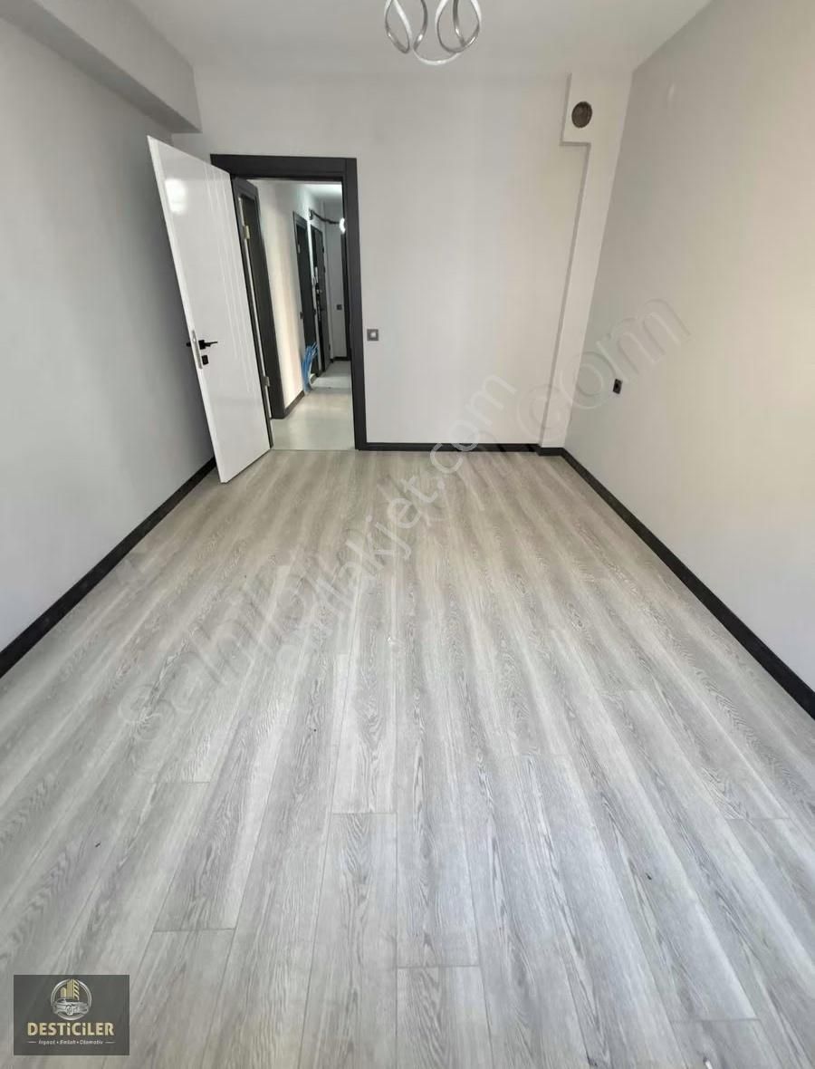 Om-desticiler Gaffar Okkan Caddesi Yakını 3+1 Lüks Daire - Görsel 12