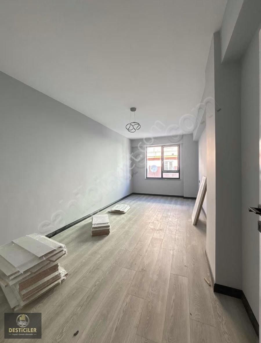 Om-desticiler Gaffar Okkan Caddesi Yakını 3+1 Lüks Daire - Görsel 6