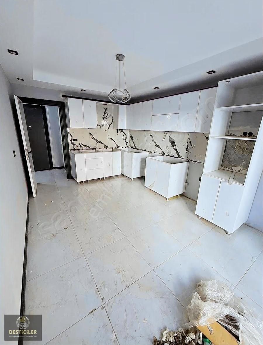 Om-desticiler Gaffar Okkan Caddesi Yakını 3+1 Lüks Daire - Görsel 3