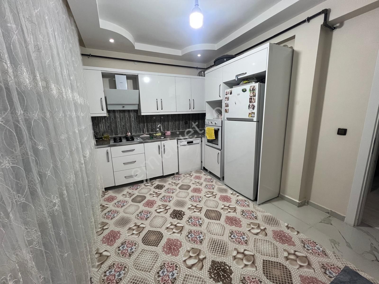 Makrolife Gayrimenkul'den Bağcılar Heskif Caddesinde Satılık 2,5+1 Daire