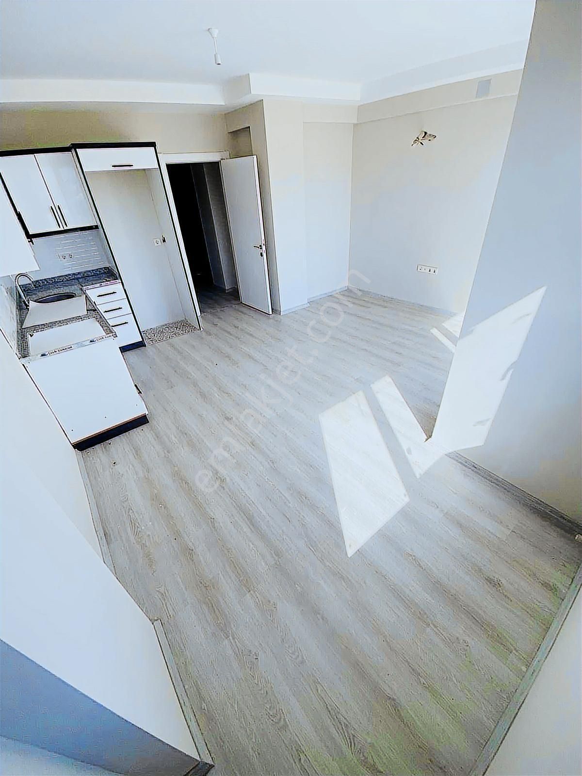 Dalaman Altıntas Ta Ana Cad. Üzeri Kiralık Sıfır Ara Kat