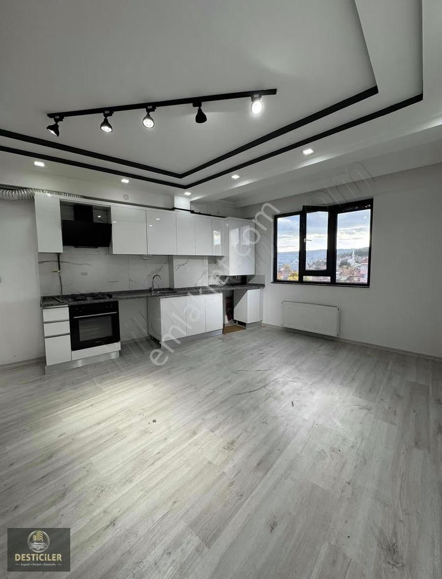 Eı-desticiler Orhangazi Mahallesinde 1+1 Satılık