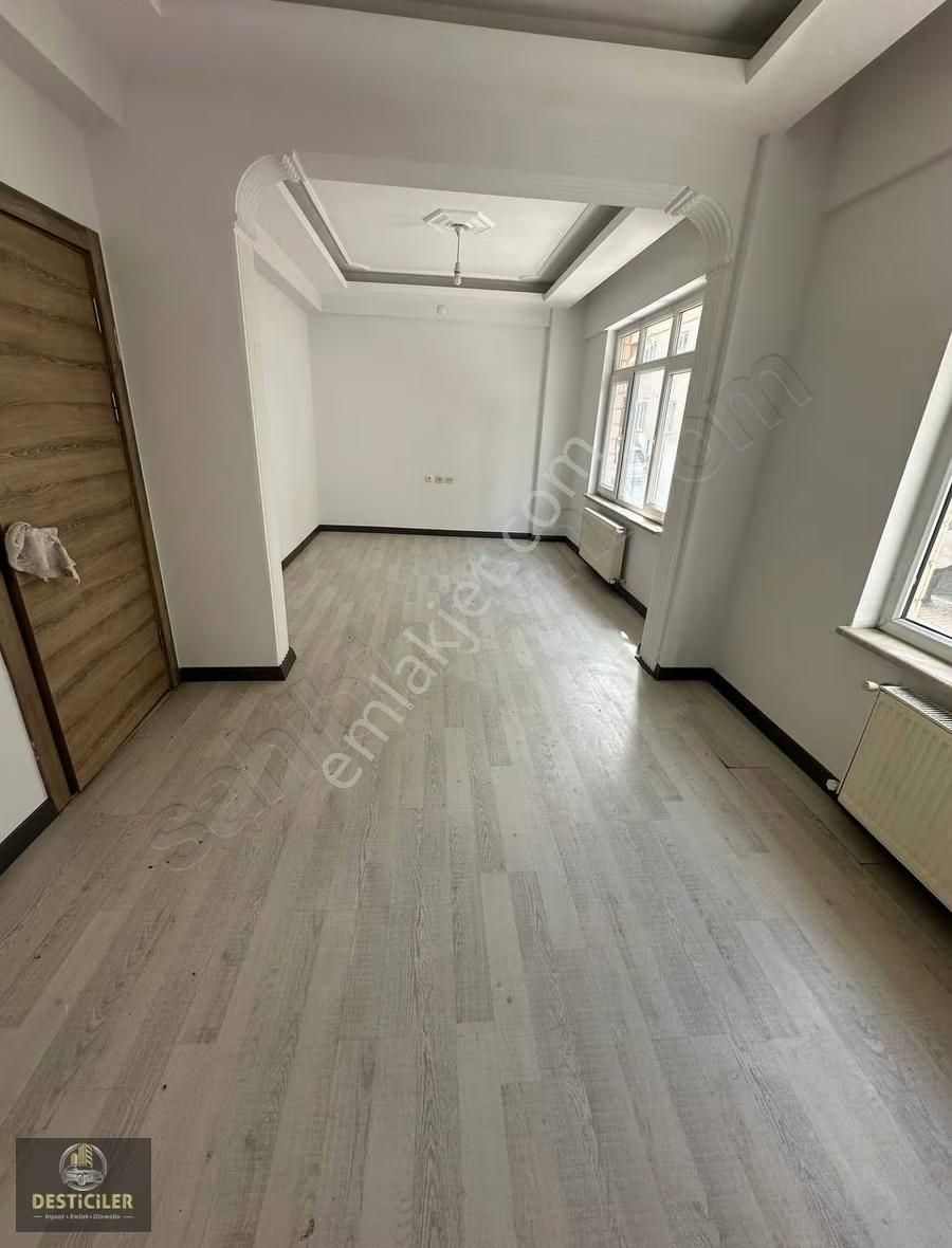 Md- Gökmeydan Mah. Köşe Bina Cumhuriyet Blv Yakını 3+1 Dublex - Görsel 3