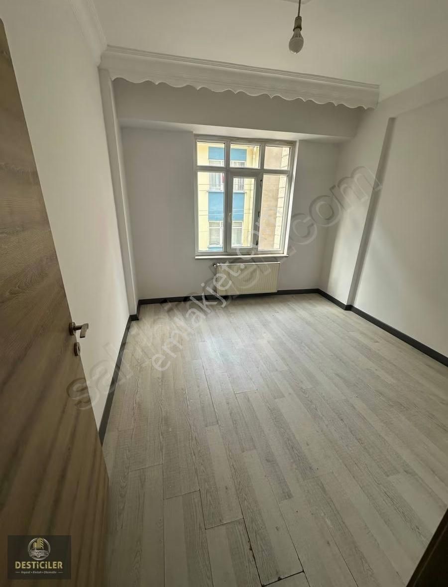 Md- Gökmeydan Mah. Köşe Bina Cumhuriyet Blv Yakını 3+1 Dublex - Görsel 5