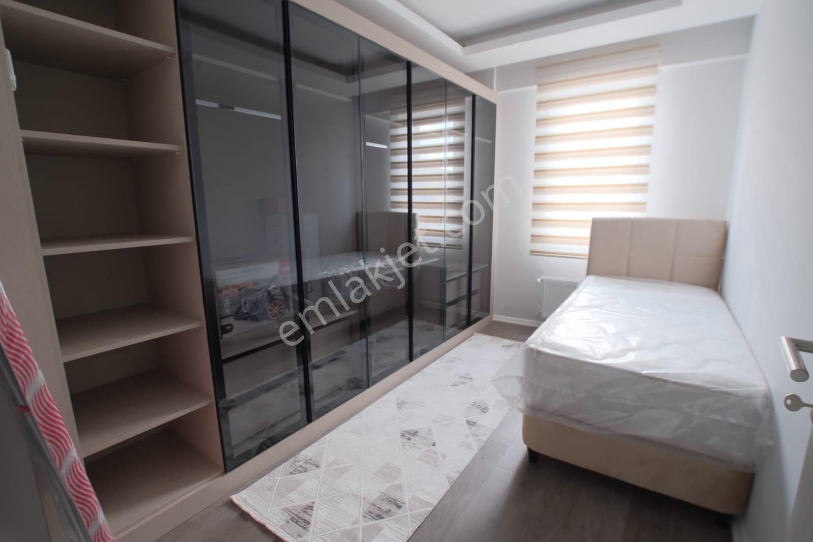 Atatürk Bulv/2,5+1/full Eşyalı/tramvaya Komşu Lüx Kiralık - Görsel 13