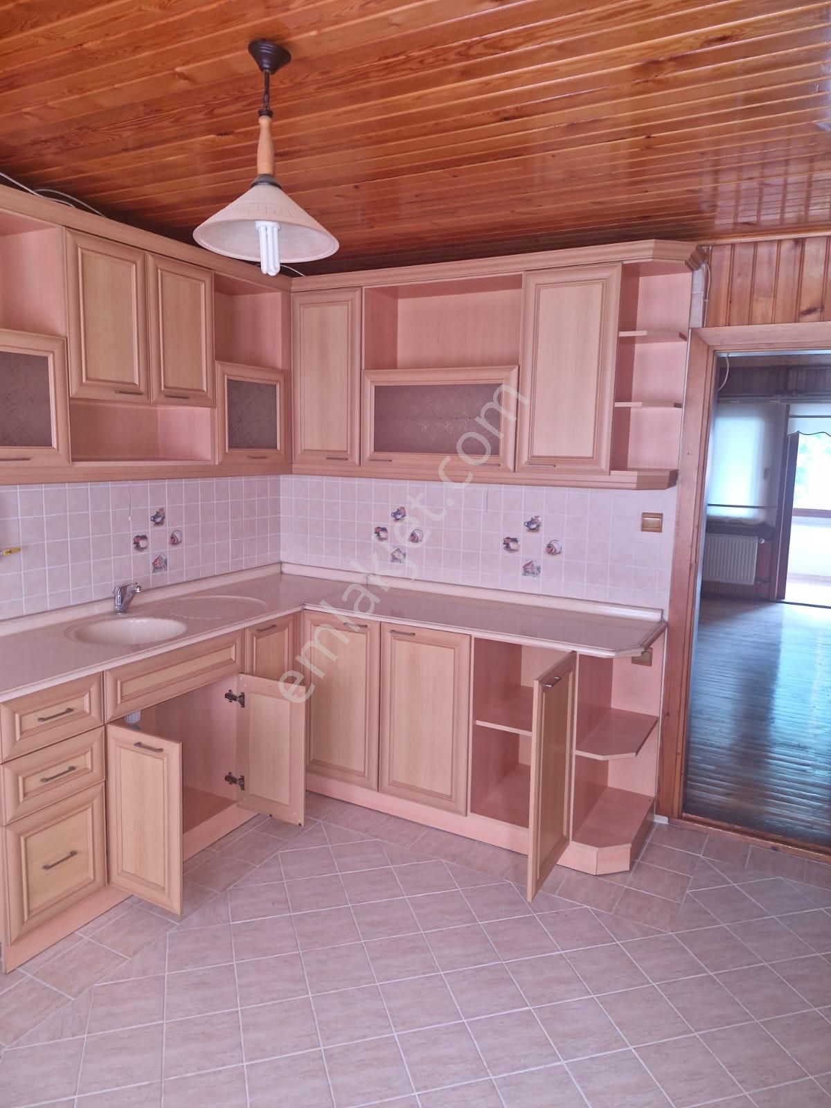 Seah Yürüme Mesafesinde 2+1 İçi Özel Lambiri Yapılı 100 M2 3. Kat Kiralık - Görsel 15