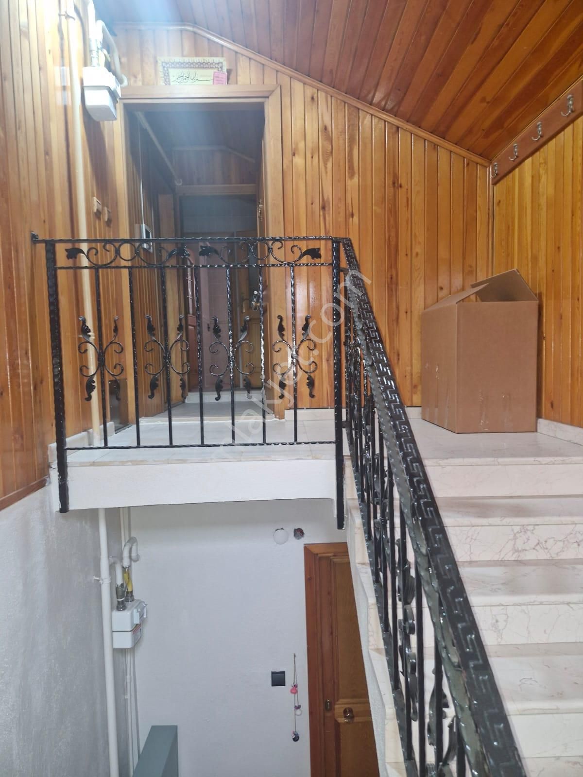 Seah Yürüme Mesafesinde 2+1 İçi Özel Lambiri Yapılı 100 M2 3. Kat Kiralık - Görsel 12