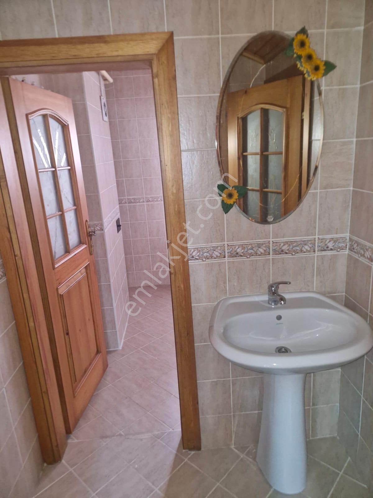 Seah Yürüme Mesafesinde 2+1 İçi Özel Lambiri Yapılı 100 M2 3. Kat Kiralık - Görsel 6