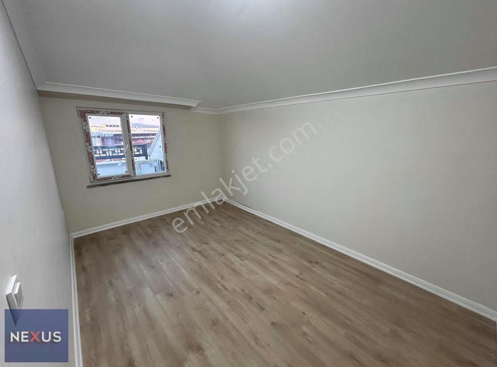 Sultanbeyli Merkezde 3+1 Satılık Üst Dubleks Daire - Görsel 2