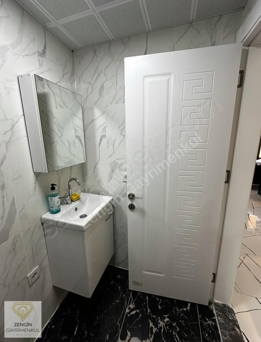 Foça'da Taşınmaya Hazır Köşe Konumlu Satılık Tripleks Villa - Görsel 28