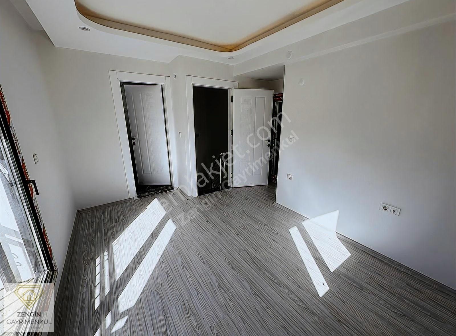 Foça'da Taşınmaya Hazır Köşe Konumlu Satılık Tripleks Villa - Görsel 30