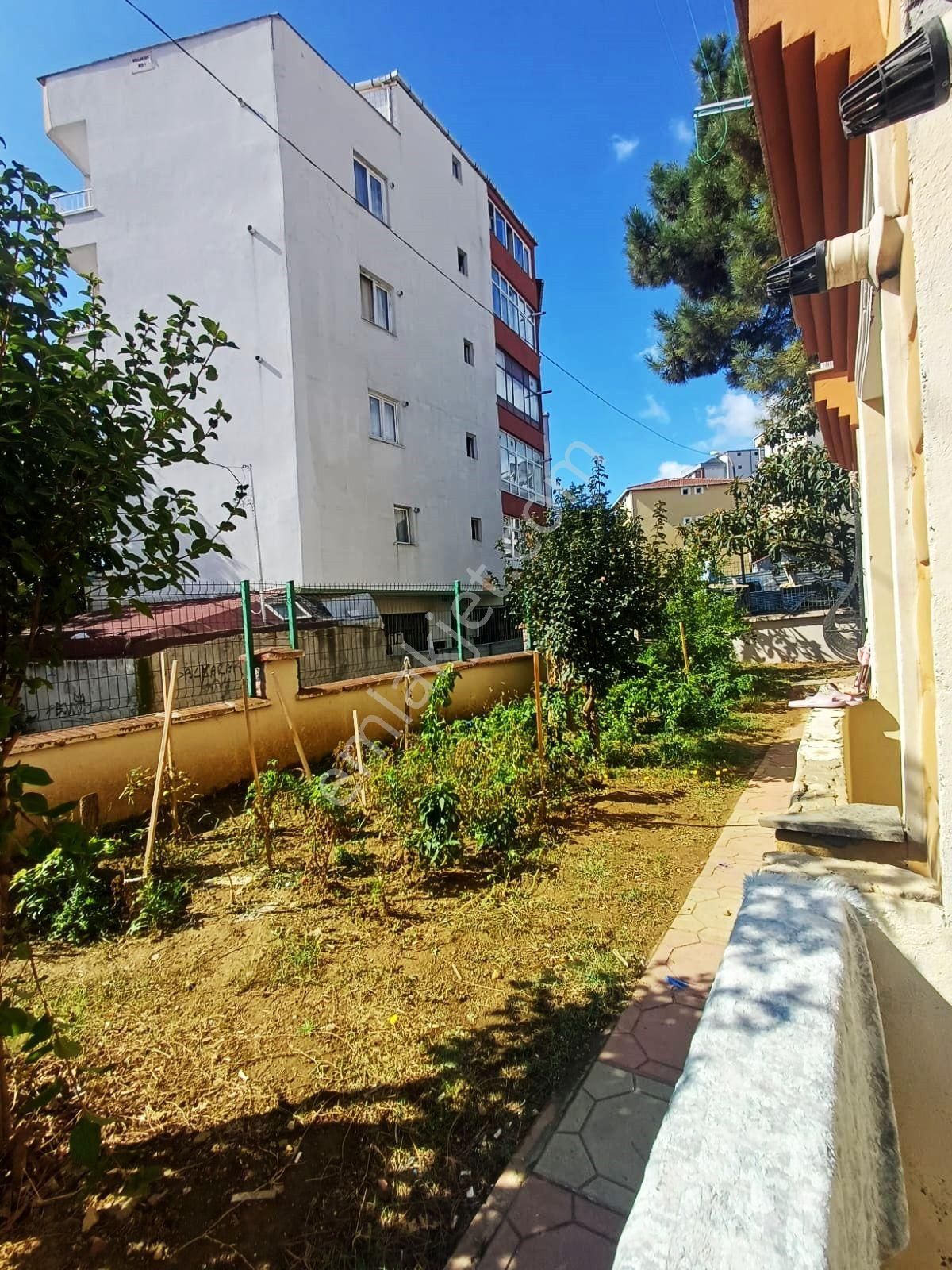 Mertcan Dan Adnan Kahveci Metroya Yürüme Balkonlu 2+1 Bahçe Katı - Görsel 22