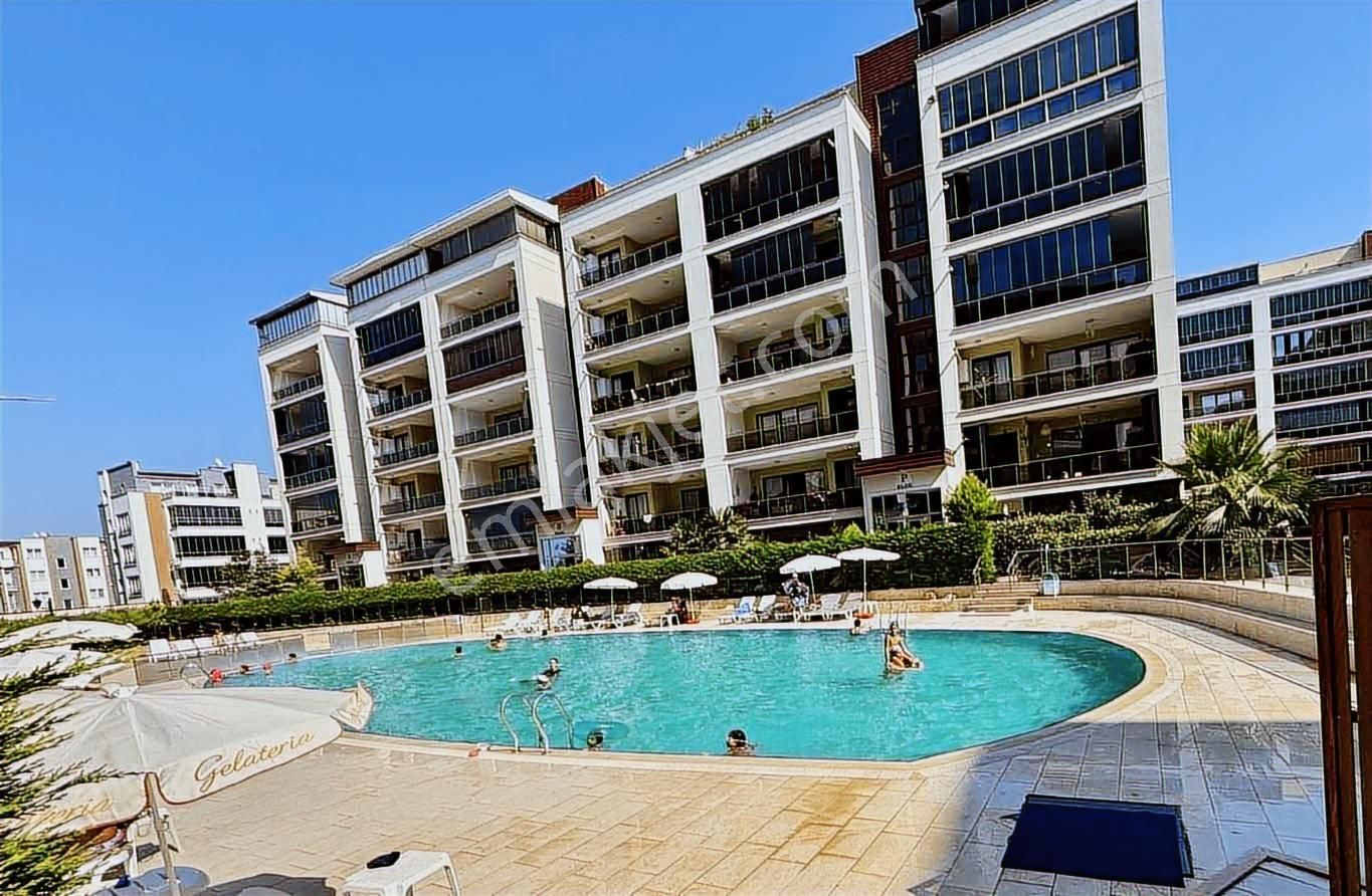 Bursa Mudanya Deniz Manzaralı Satılık 4+2 Dubleks Havuzlu Daire