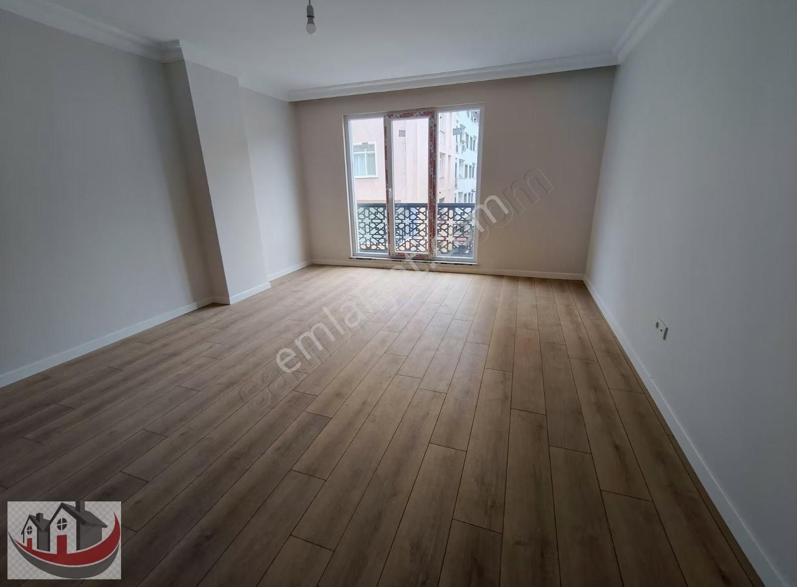 Güneyden Tapu Masrafı Yok 3+1.115m2 Balkonlu Lüks Daire