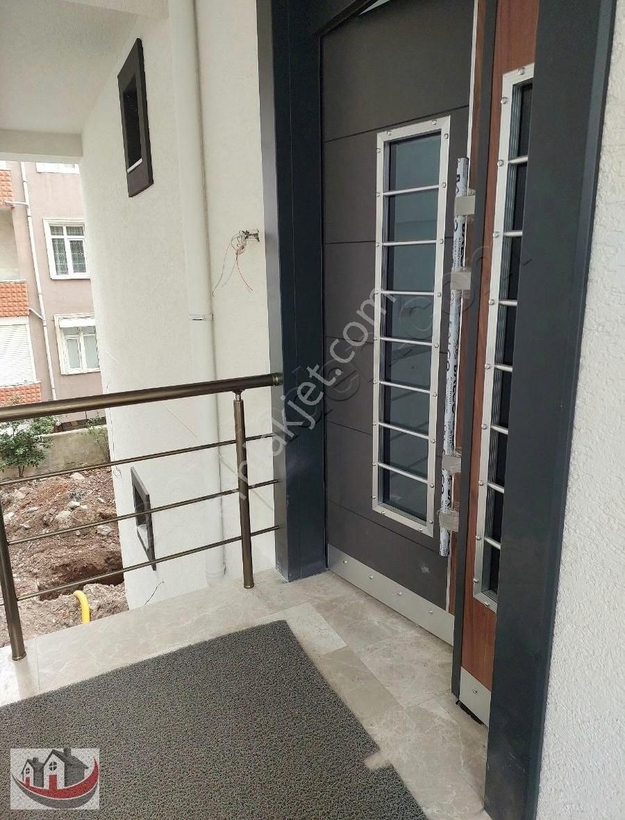 Güneyden Metroya 5 Dakika Yürüme Sıfır 2+1.85m2 Arakat Daire - Görsel 23