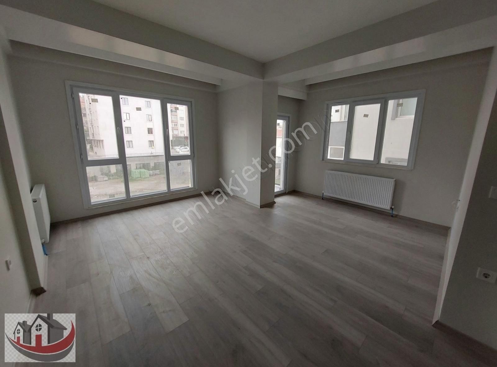 Güneyden Metroya 5 Dakika Yürüme Sıfır 2+1.85m2 Arakat Daire - Görsel 2