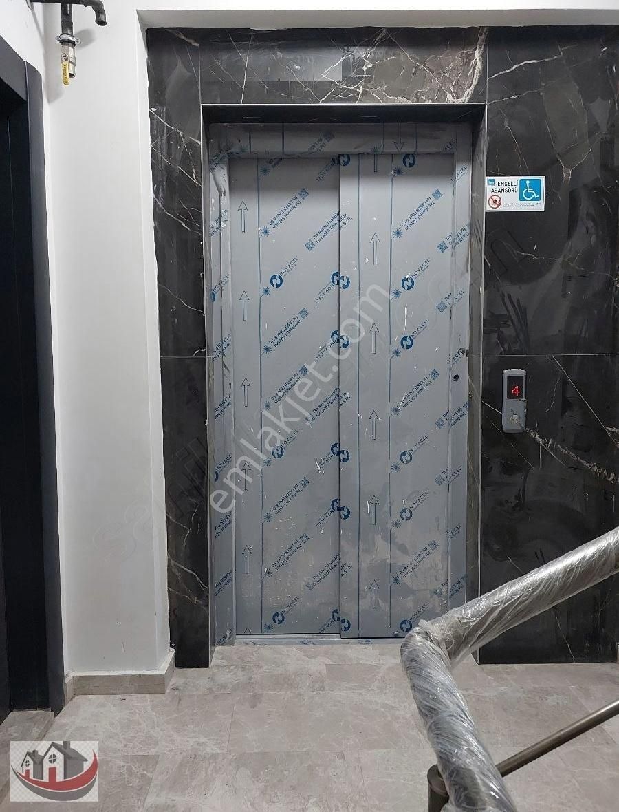 Güneyden Metroya 5 Dakika Yürüme Sıfır 2+1.85m2 Arakat Daire - Görsel 11