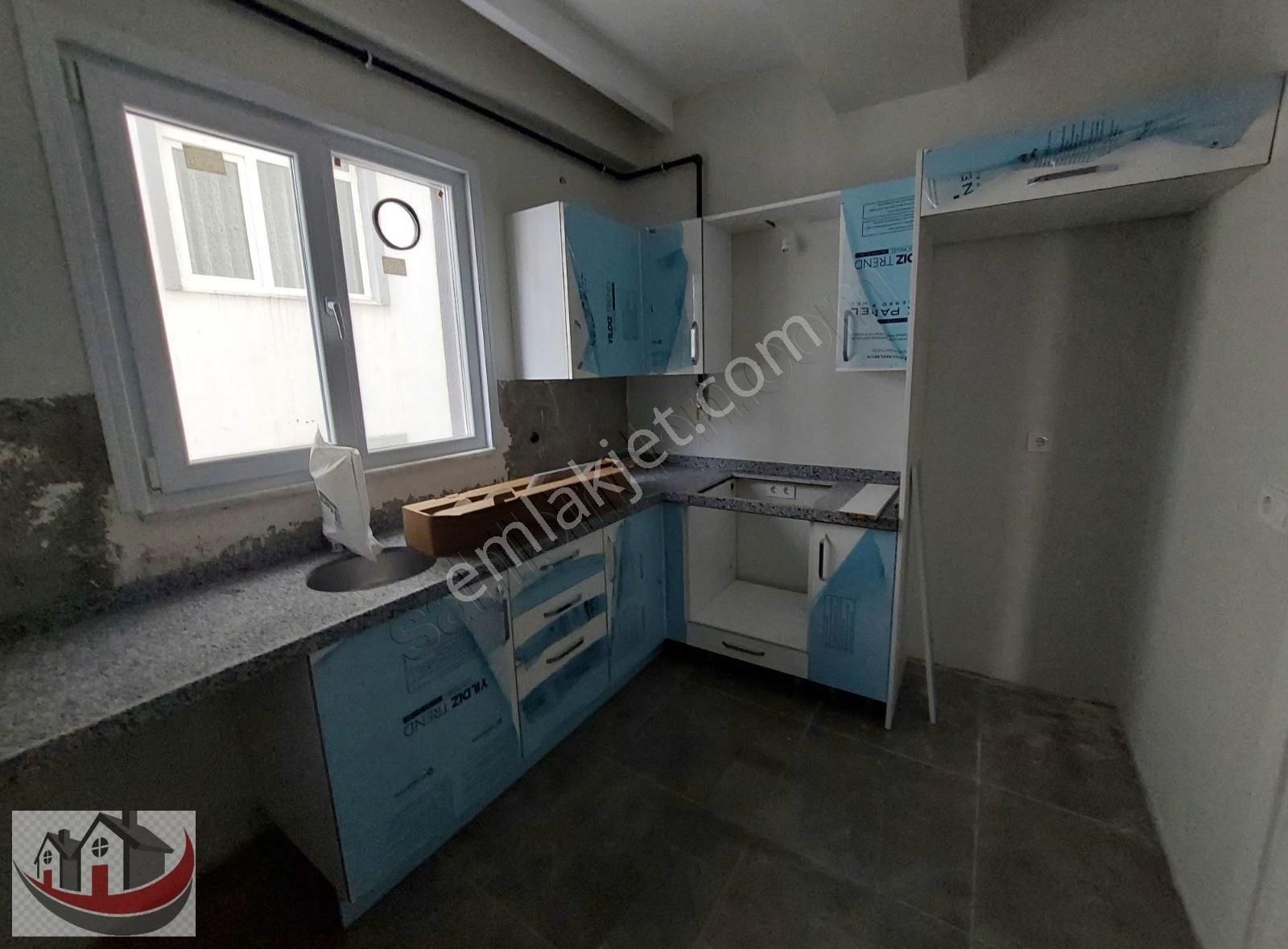 Güneyden Metroya 5 Dakika Yürüme Sıfır 2+1.85m2 Arakat Daire - Görsel 19