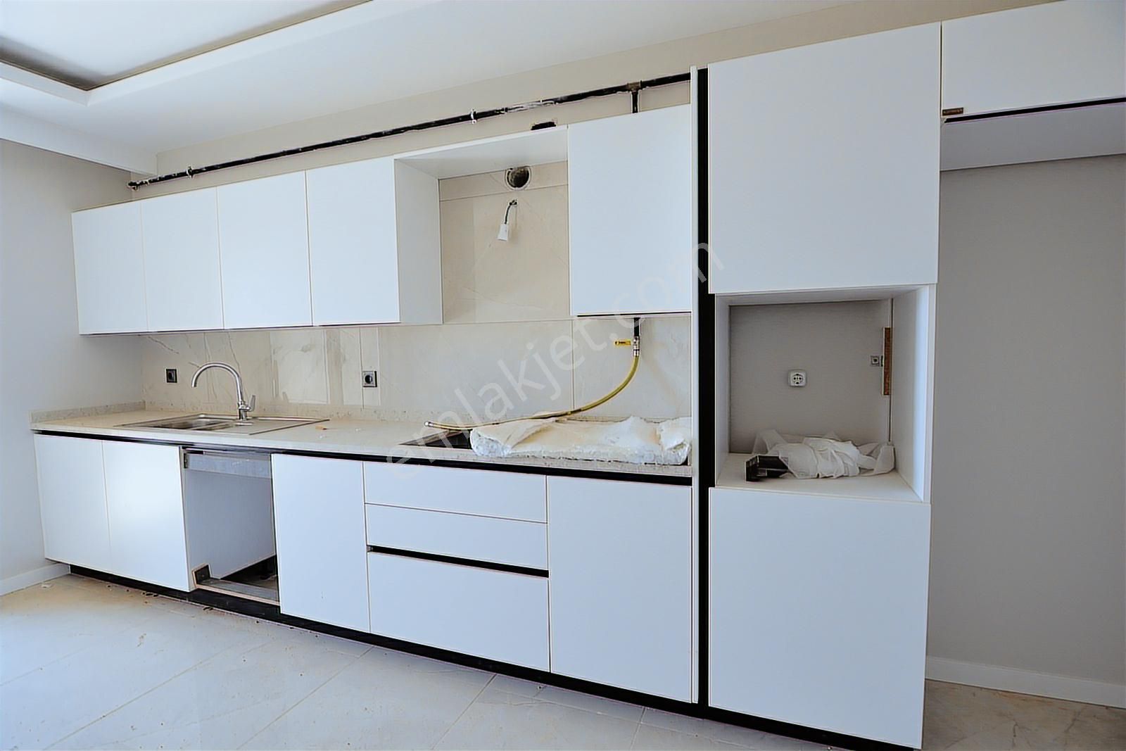 Ahmet Taner Kışlalı Bulvarda Kiralık 3+1 Daire - Görsel 10