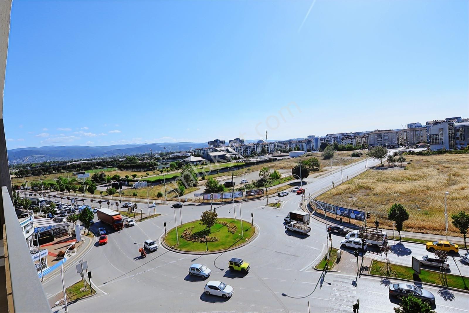Ahmet Taner Kışlalı Bulvarda Kiralık 3+1 Daire - Görsel 7