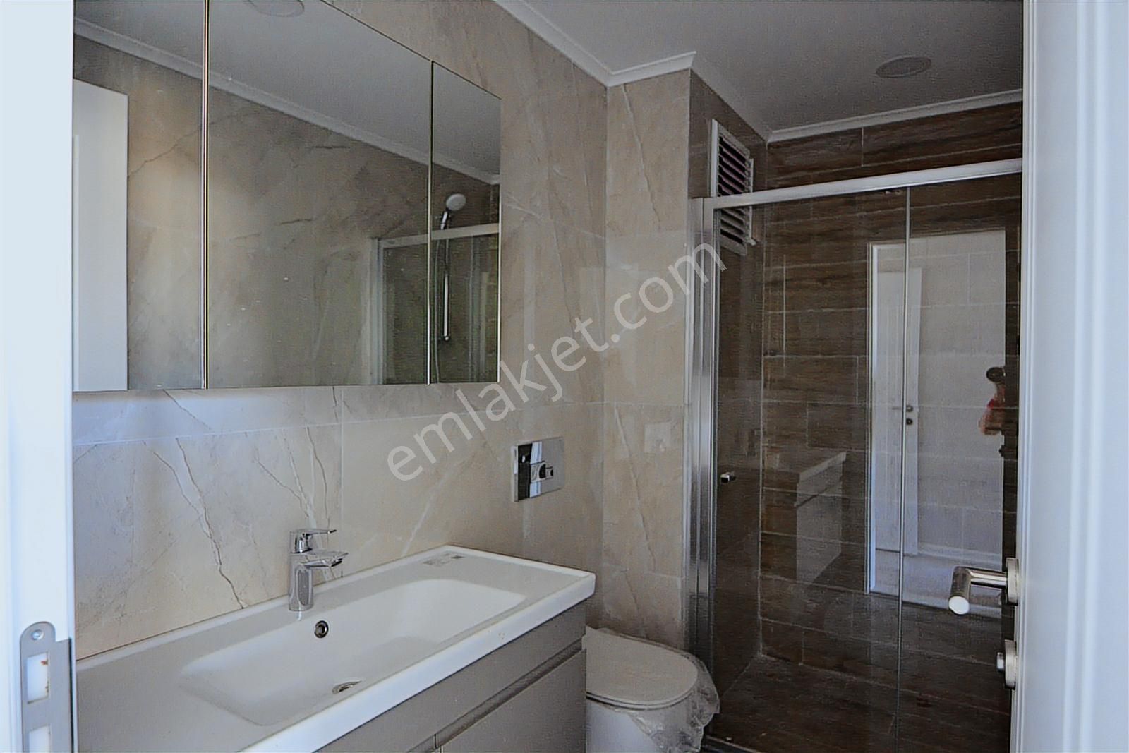 Ahmet Taner Kışlalı Bulvarda Kiralık 3+1 Daire - Görsel 11