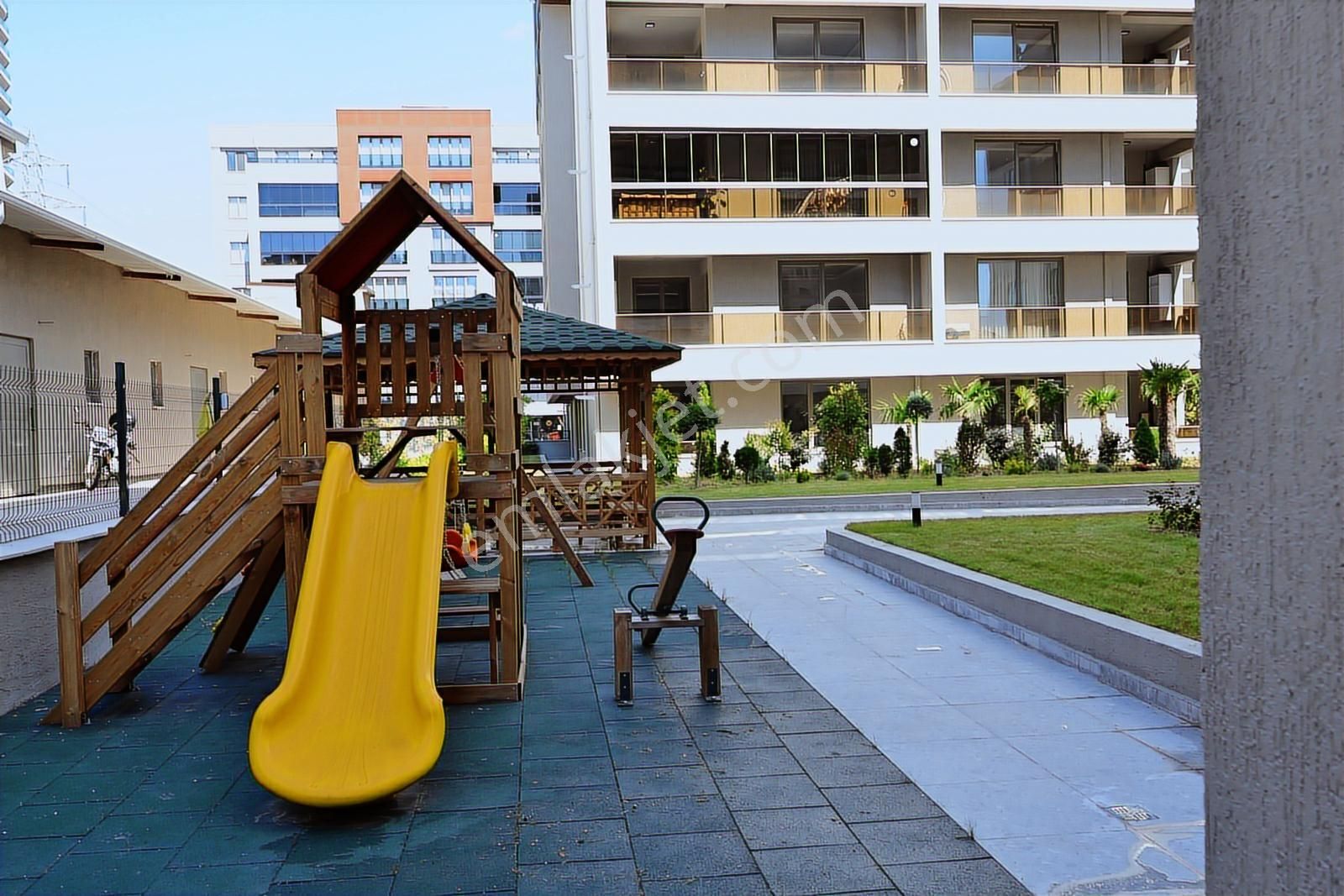 Ahmet Taner Kışlalı Bulvarda Kiralık 3+1 Daire - Görsel 3