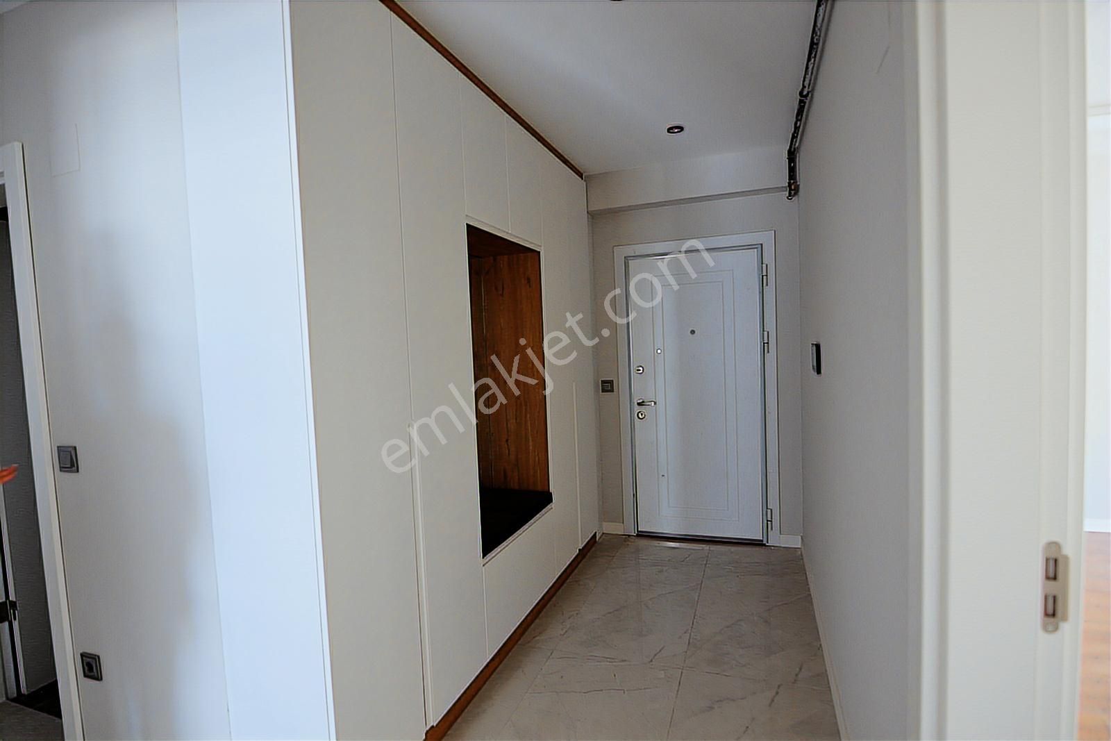 Ahmet Taner Kışlalı Bulvarda Kiralık 3+1 Daire - Görsel 2